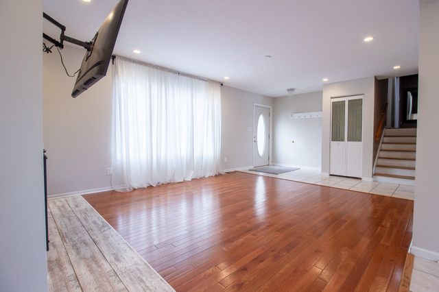 795 W 350 N, Hobart, IN 46342