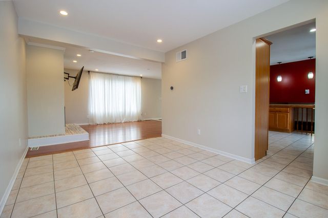 795 W 350 N, Hobart, IN 46342