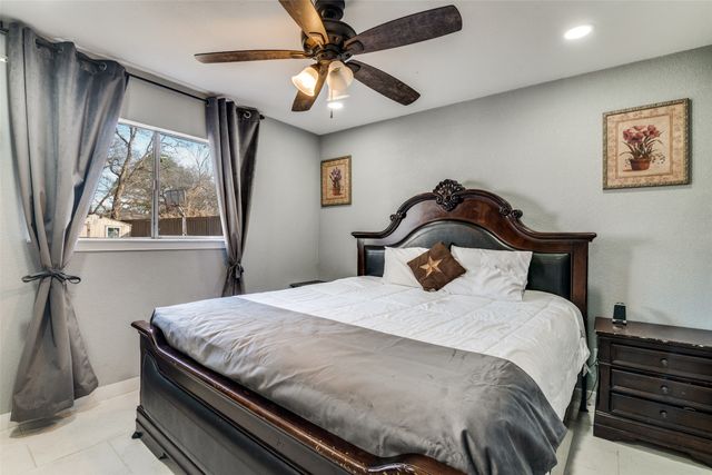 650 Pleasant Oaks Drive, Dallas, TX 75217