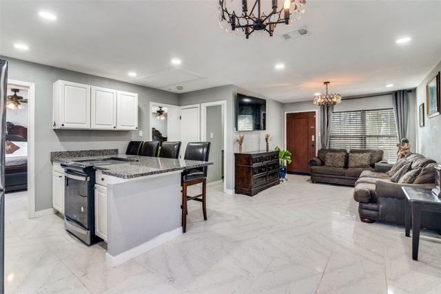 650 Pleasant Oaks Drive, Dallas, TX 75217