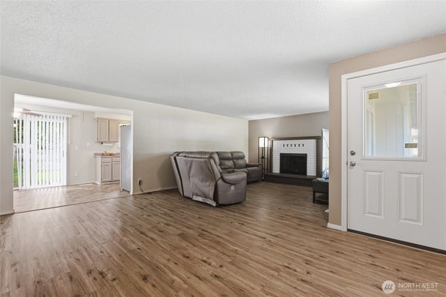 709 Enterprise Drive NE, Lacey, WA 98516