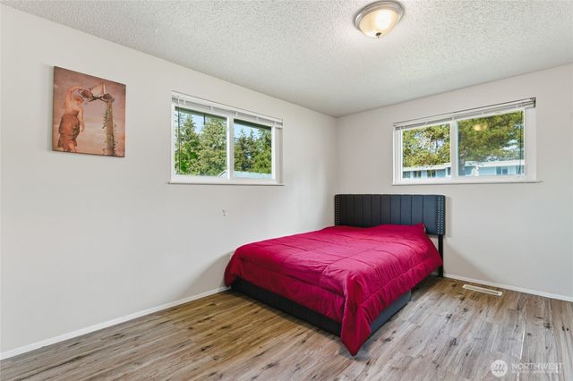 709 Enterprise Drive NE, Lacey, WA 98516