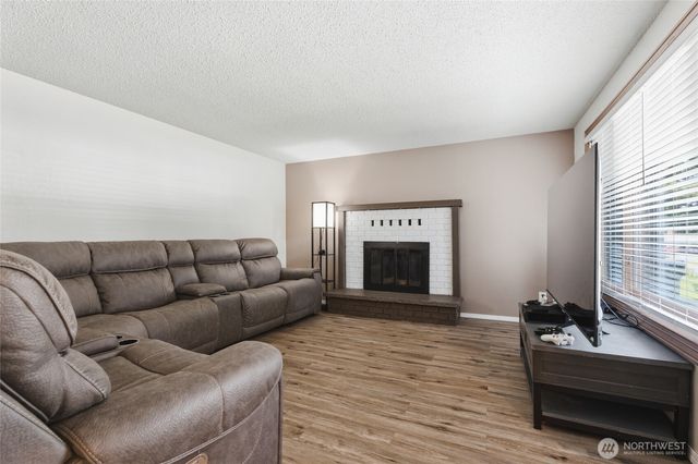 709 Enterprise Drive NE, Lacey, WA 98516