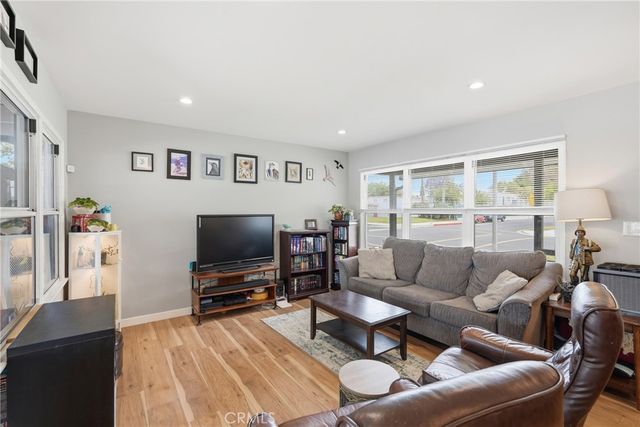 11603 Haas Avenue, Hawthorne, CA 90250