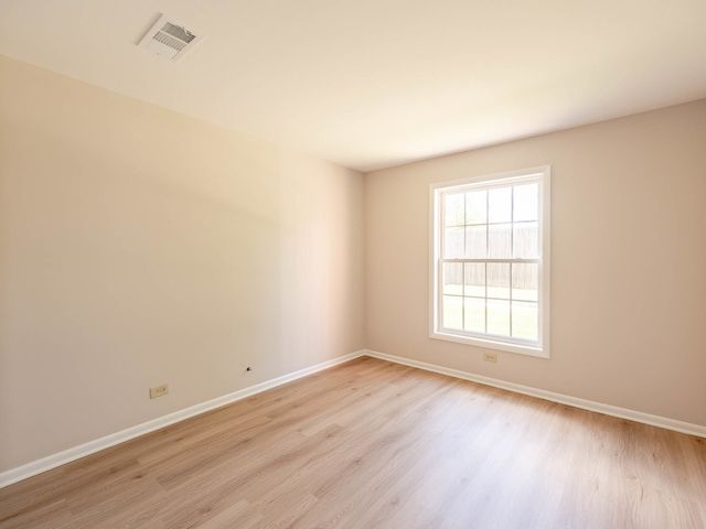 530 Shorely Drive 104, Barrington, IL 60010