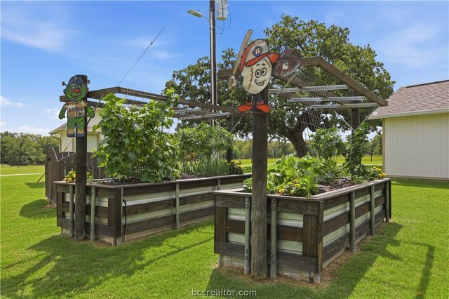 14498 County Road 274, Somerville, TX 77879