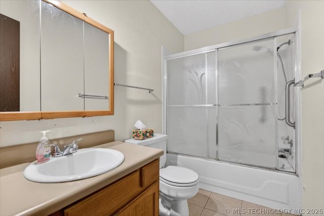 520 Carol Road, Bartlesville, OK 74003