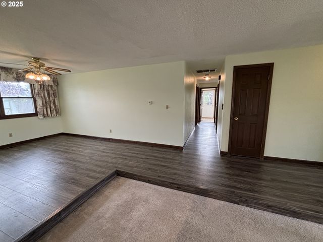 4546 46TH Ave Ne, Salem, OR 97305