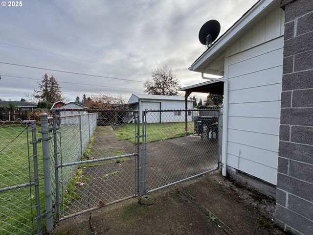 4546 46TH Ave Ne, Salem, OR 97305