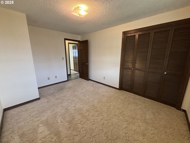 4546 46TH Ave Ne, Salem, OR 97305