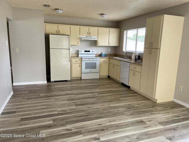 1597 Jupiter Boulevard NW, Palm Bay, FL 32907