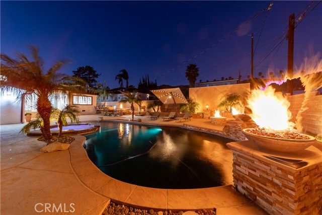 902 E WALNUT Avenue, Burbank, CA 91501