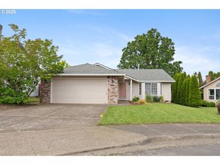 17527 Sw MCKNIGHT Ln, Beaverton, OR 97006