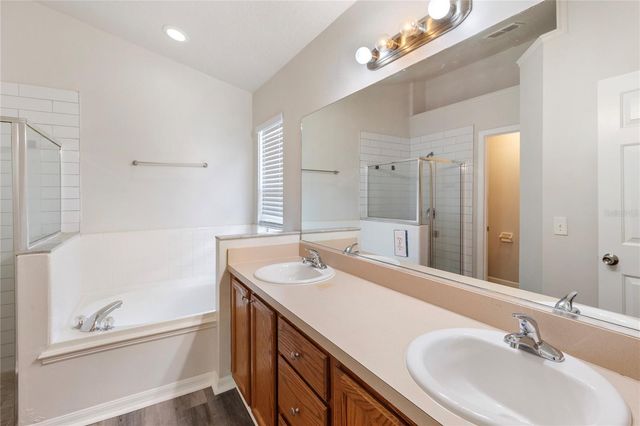6912 JAMESTOWN MANOR DRIVE, Riverview, FL 33578