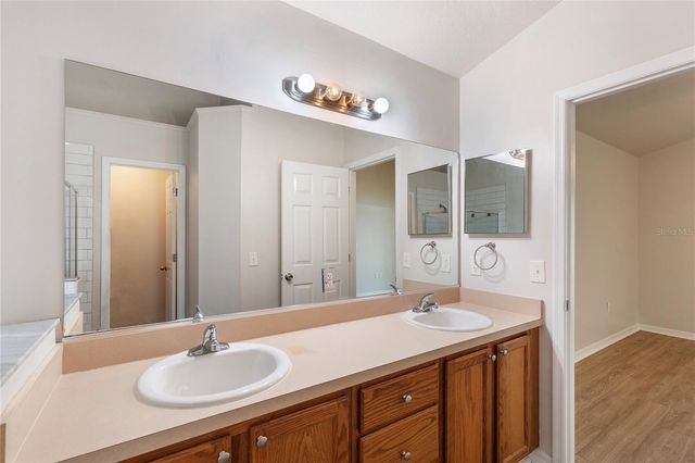 6912 JAMESTOWN MANOR DRIVE, Riverview, FL 33578