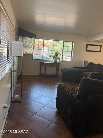 2284 W Paseo Cielo, Tucson, AZ 85742