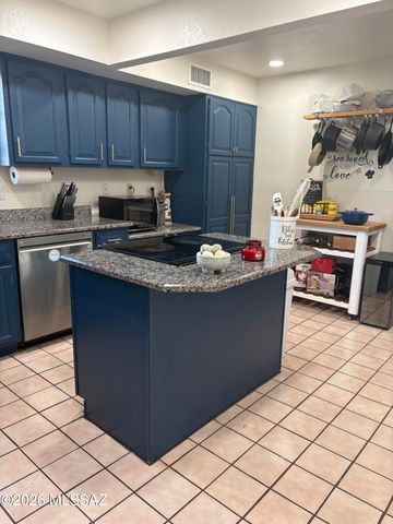 2284 W Paseo Cielo, Tucson, AZ 85742