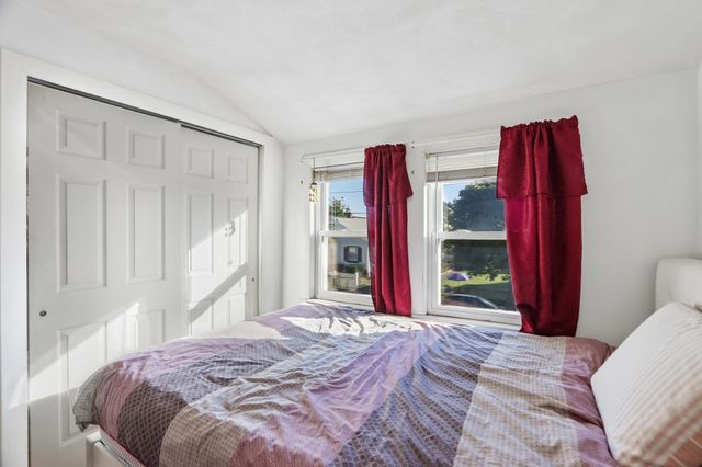 57 Safford St, Quincy, MA 02170
