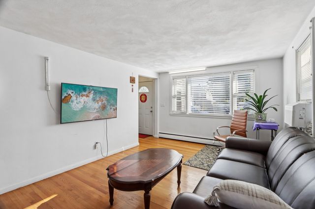 57 Safford St, Quincy, MA 02170
