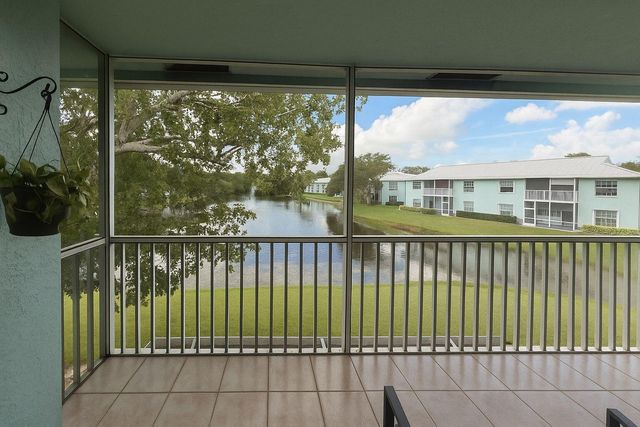 1106 Swan Lake Circle, Port St. Lucie, Port St Lucie, FL 34986