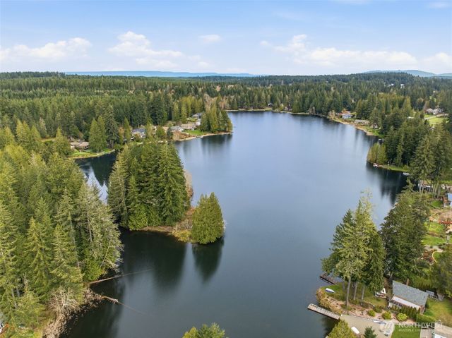 110 E Westlake Way, Allyn, WA 98524