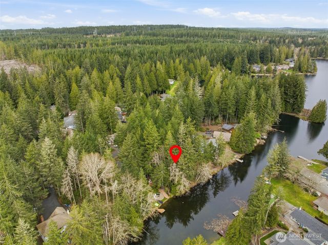110 E Westlake Way, Allyn, WA 98524