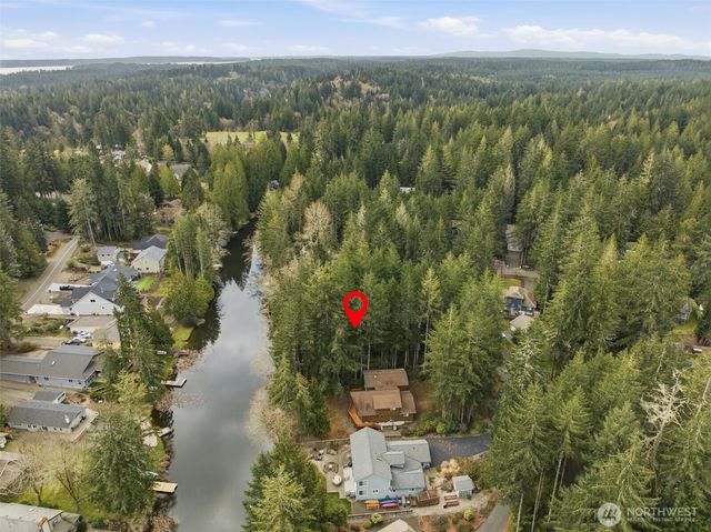 110 E Westlake Way, Allyn, WA 98524