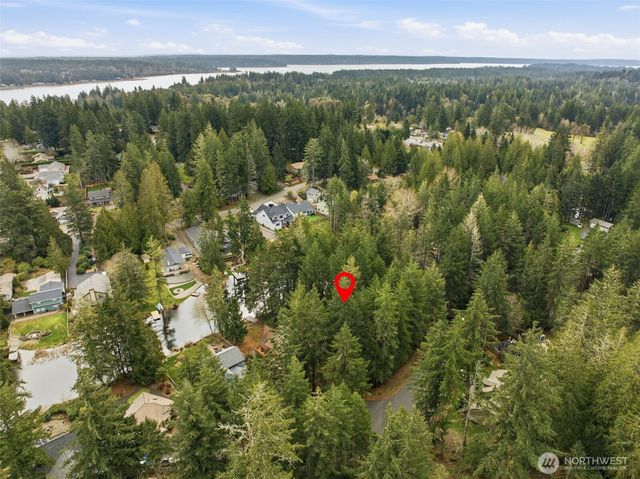 110 E Westlake Way, Allyn, WA 98524