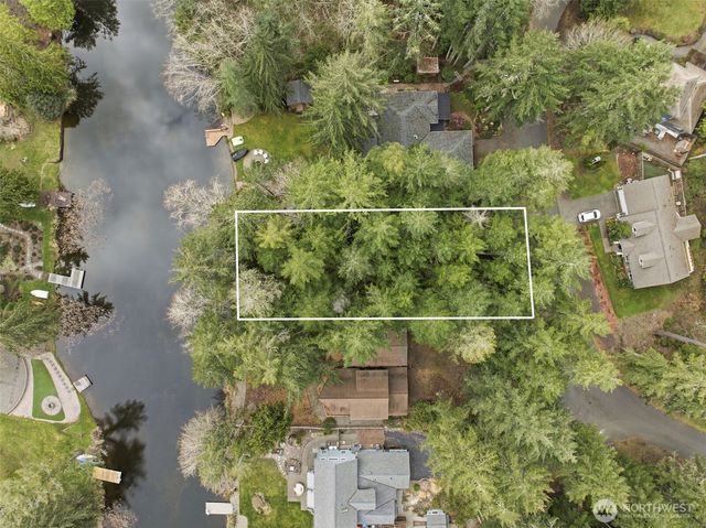 110 E Westlake Way, Allyn, WA 98524
