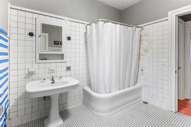 65 S Howell Street, Hillsdale, MI 49242