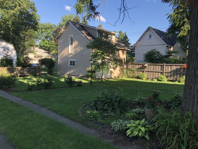 65 S Howell Street, Hillsdale, MI 49242