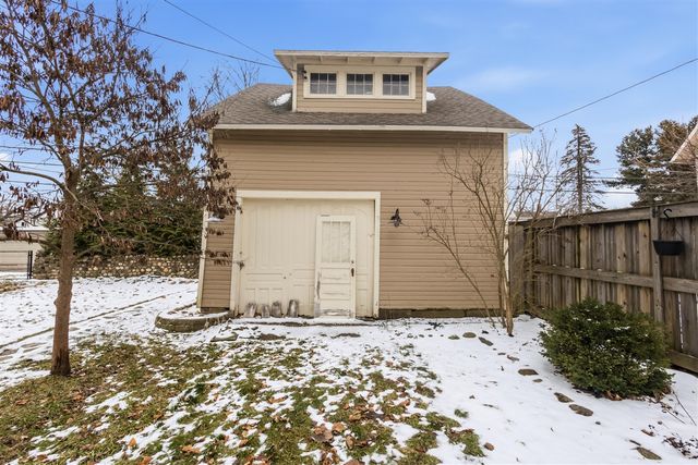 65 S Howell Street, Hillsdale, MI 49242