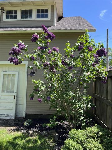 65 S Howell Street, Hillsdale, MI 49242
