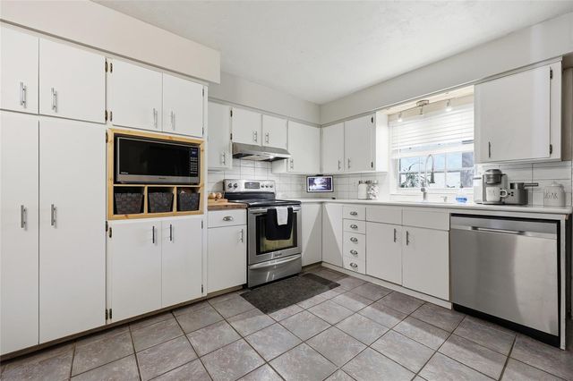 917 SW 2ND AVENUE, Trenton, FL 32693