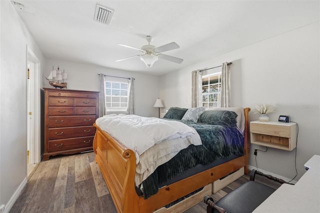 917 SW 2ND AVENUE, Trenton, FL 32693