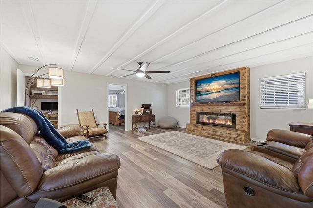 917 SW 2ND AVENUE, Trenton, FL 32693