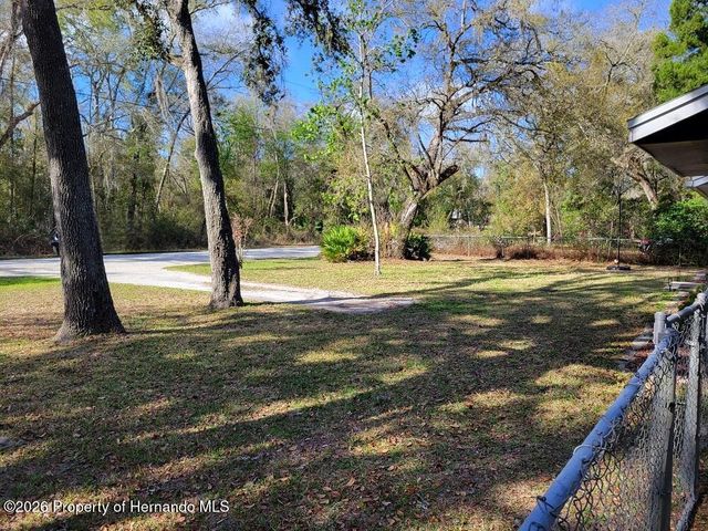 34307 Shaffer Drive, Dade City, FL 33523