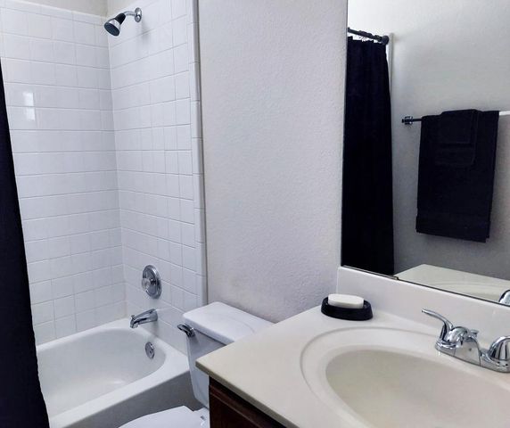 8518 Cahill DR 43, Austin, TX 78729