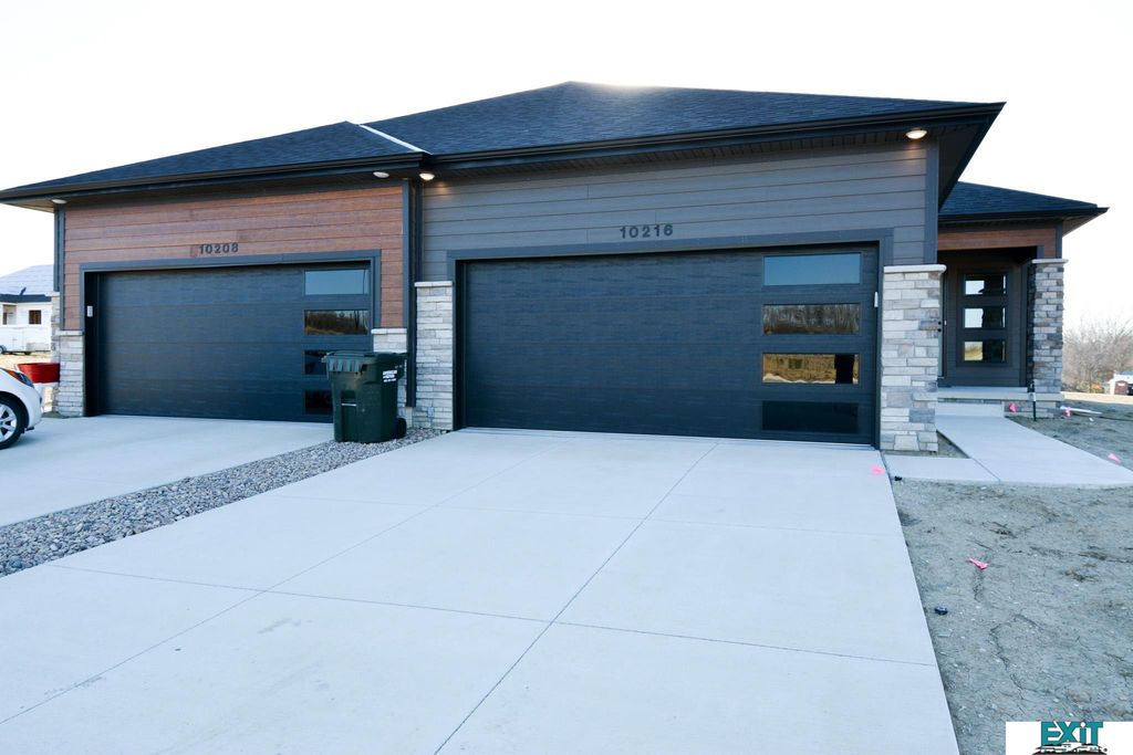 2550 Tupelo Lane, Lincoln, NE 68520