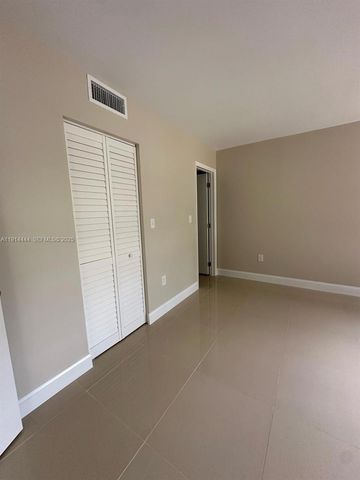5530 NW 44th Street 308C, Lauderhill, FL 33319
