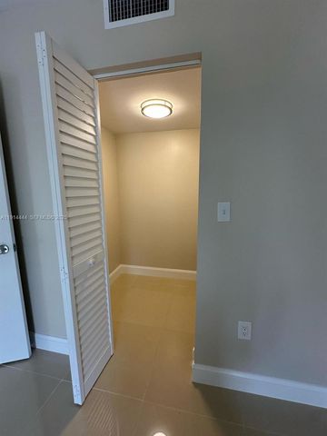 5530 NW 44th Street 308C, Lauderhill, FL 33319