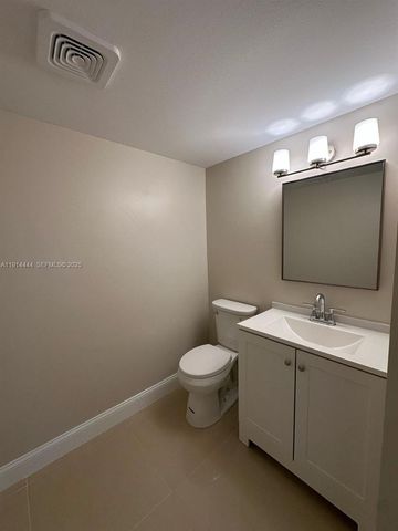 5530 NW 44th Street 308C, Lauderhill, FL 33319