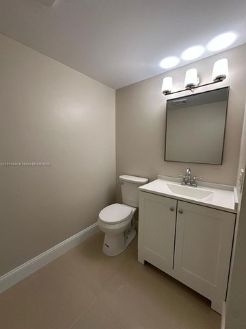 5530 NW 44th Street 308C, Lauderhill, FL 33319