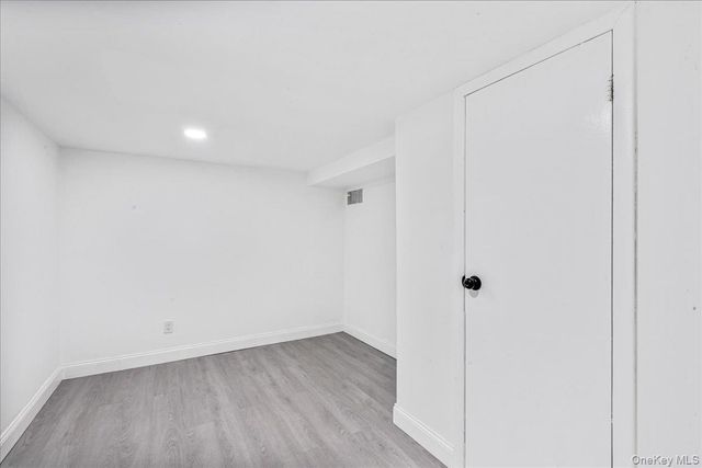 161-36 Grand Central Parkway, Jamaica Hills, NY 11432