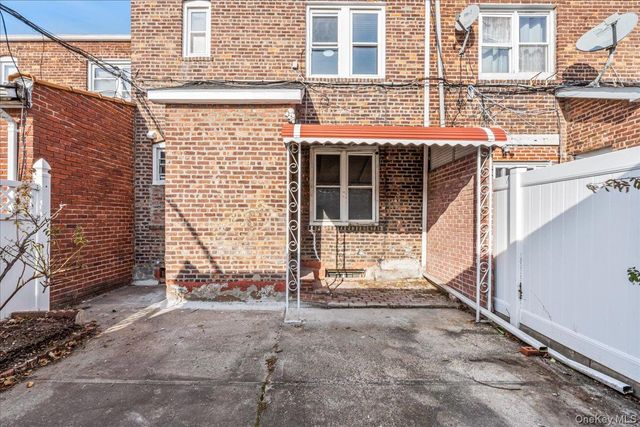 161-36 Grand Central Parkway, Jamaica Hills, NY 11432