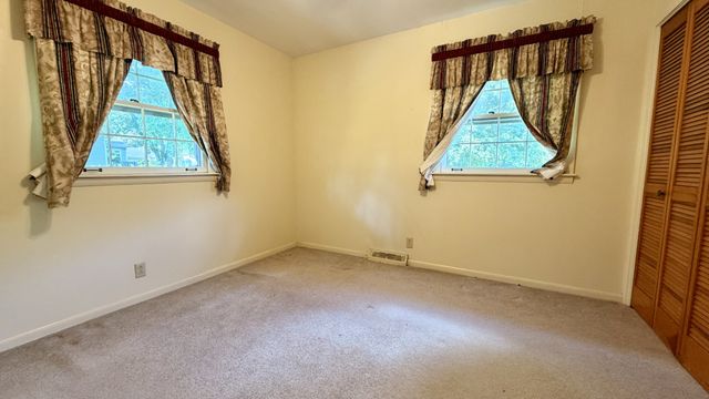 229 Robin Hood Rd, Pulaski, TN 38478