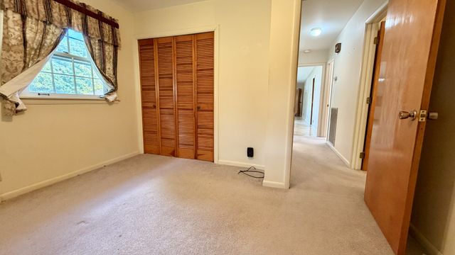229 Robin Hood Rd, Pulaski, TN 38478