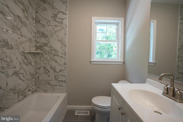 2171 W WEYMOUTH RD, Newfield, NJ 08344