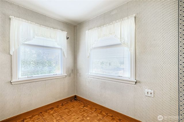 8042 18th Avenue NE, Seattle, WA 98115
