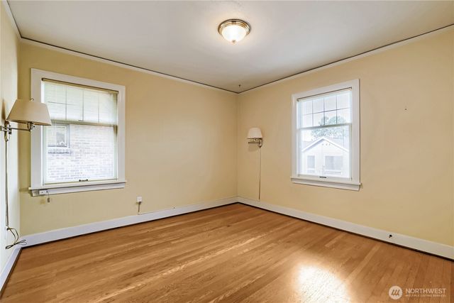 8042 18th Avenue NE, Seattle, WA 98115